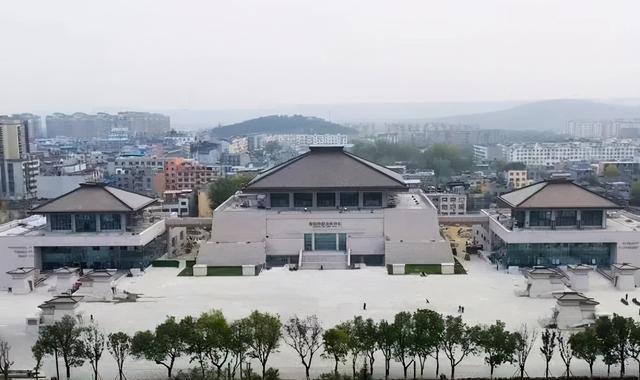 內外兼修丨清晨雨拖地車助力登封市民文化中心煥新顏