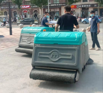 清晨雨：為什么電動掃地車可以為清潔服務解決行業痛點