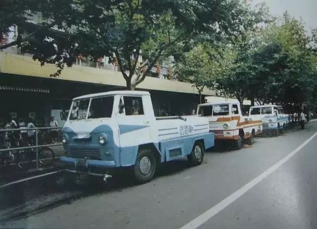 一組老照片，帶你回憶電動掃地車保潔的發展史