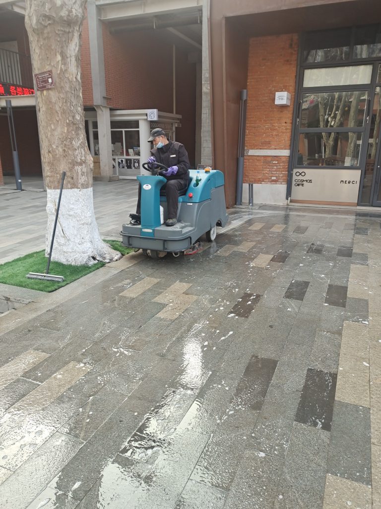 清晨雨拖地車：讓您的室內外清潔更高效、智能、環保